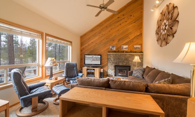 Deer Park House | 132 m² House ∙ 4 bedrooms ∙ 8 guests