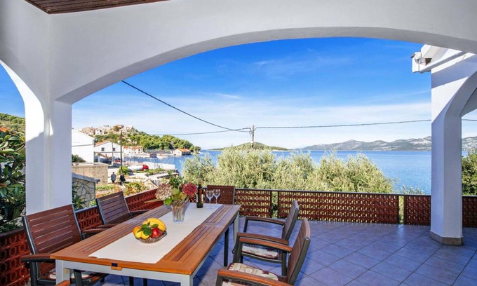 Komoseva House | 140 m² House ∙ 4 bedrooms ∙ 8 guests