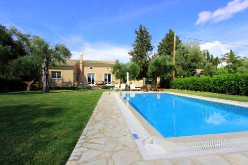 Vassilatika Villa | 156 m² Villa ∙ 4 bedrooms ∙ 8 guests
