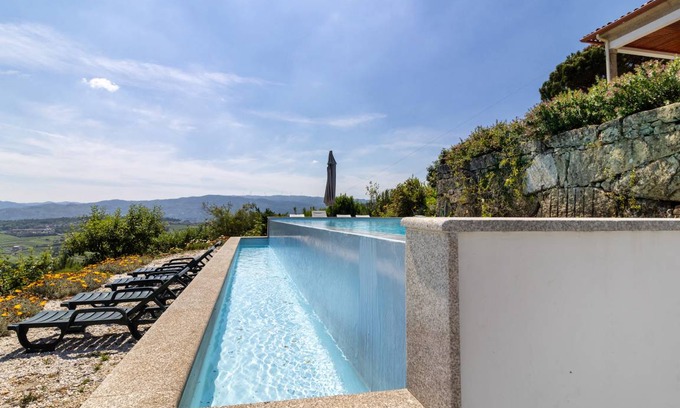 Molares House | 180 m² House ∙ 4 bedrooms ∙ 9 guests
