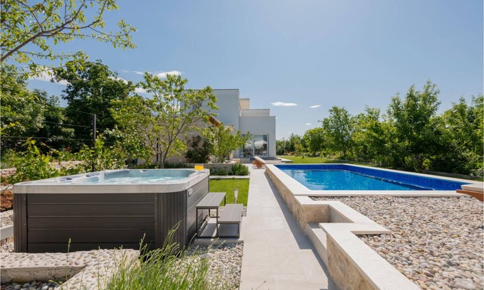 Klis House | 230 m² House ∙ 4 bedrooms ∙ 8 guests