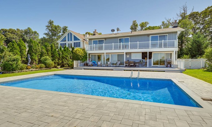 Rocky Point House | 241 m² House ∙ 5 bedrooms ∙ 10 guests