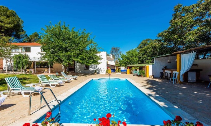 Archidona House | 260 m² House ∙ 11 bedrooms ∙ 36 guests