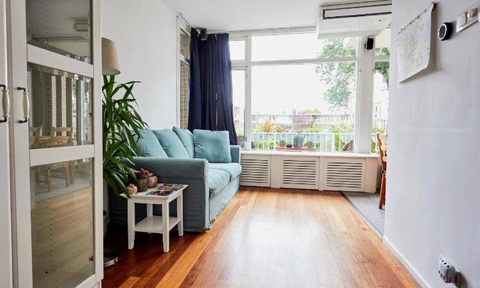 Duivendrecht Bed & Breakfast | 30 m² Bed and breakfast ∙ 4 guests