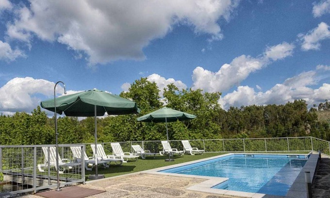 Molares House | 300 m² House ∙ 5 bedrooms ∙ 11 guests