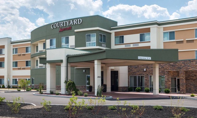 Big Flats Airport Hotel | 39 m² Hotel ∙ 127 guests