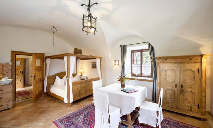Michaelerberg Apartment | 40 m² Apartment ∙ 2 bedrooms ∙ 5 guests