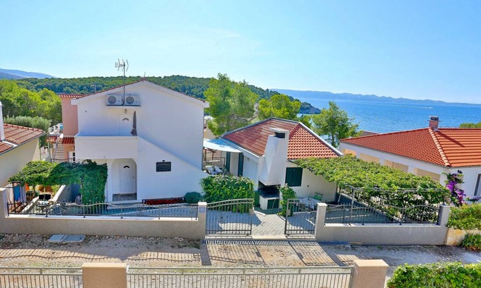 Cove Osibova (Milna) Apartment | 40 m² Apartment ∙ 1 bedroom ∙ 4 guests