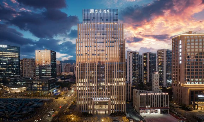 Downtown Hangzhou Hotel | 40 m² Hotel ∙ 4 guests