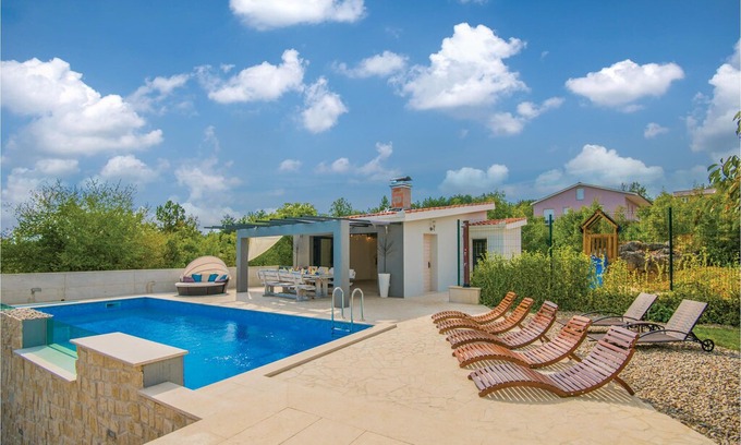 Grubine House | 5 bedroom accommodation in Grubine