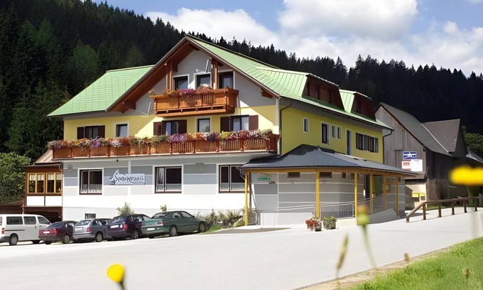 Hirschegg Bed & Breakfast | 57 m² Bed and breakfast ∙ 6 guests