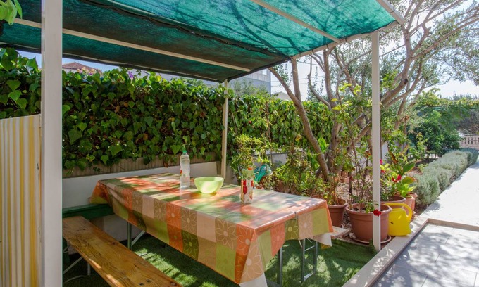 Seget Vranjica Apartment | 60 m² Apartment ∙ 2 bedrooms ∙ 6 guests