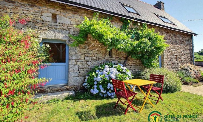 Plumergat House | 70 m² Gîte ∙ 2 bedrooms ∙ 4 guests