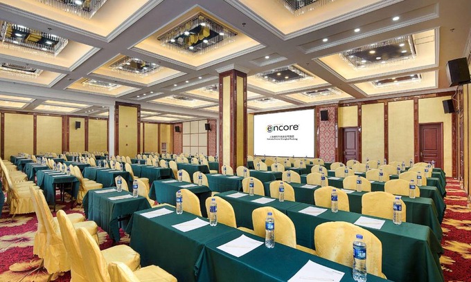 Pudong Hotel | 70 m² Hotel ∙ 127 guests