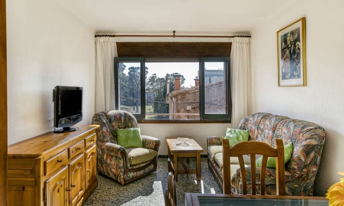 Capmany House | 80 m² House ∙ 2 bedrooms ∙ 5 guests