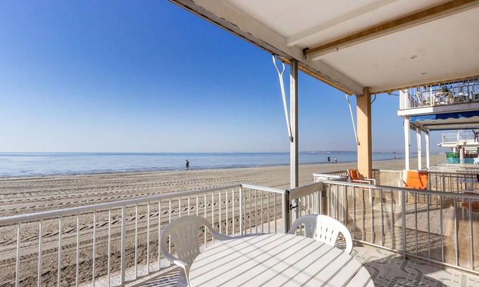 Santa Pola Apartment | 85 m² Apartment ∙ 3 bedrooms ∙ 6 guests