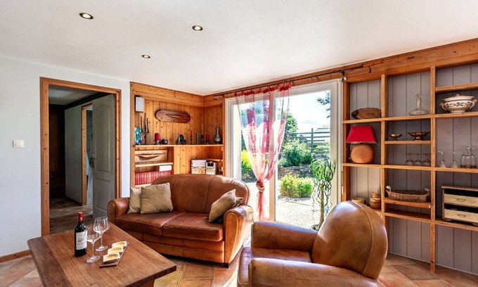 Coat-Meal House | 90 m² House ∙ 1 bedroom ∙ 4 guests