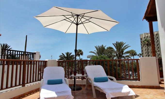 El Madronal Apartment | Apartment Playa de las Américas 2 to 4 people sea view heated pool