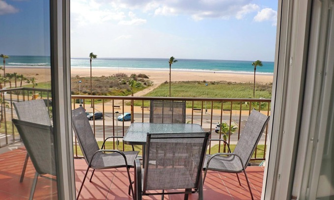 Conil de la Frontera City Center Apartment | Apartment in Conil amazing beach views