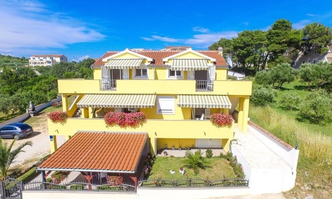 Drage Apartment | Apartment in Drage with Seaview, Balcony, Air condition, WIFI (566-2)