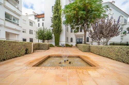 Roldan Apartment | Apartment with Golf Views - MO2811LT
