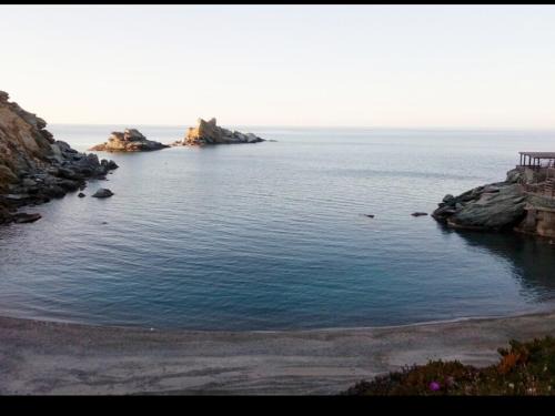 Agia Pelagia House | Arismari House 2min from Mades Organized beach