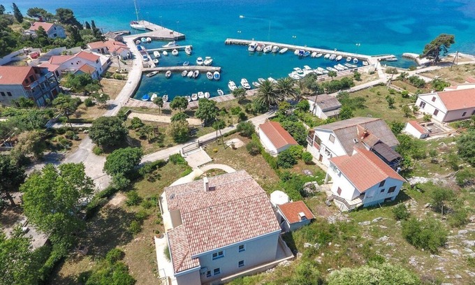 Molat House | Beachfront Holiday House Kaliope