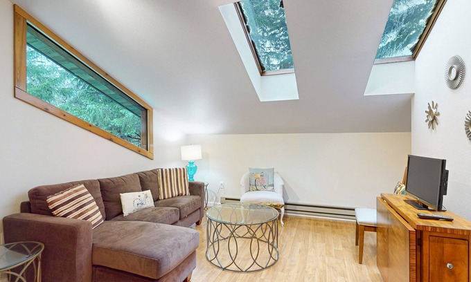 Alyeska Condo | Beautiful condo with custom touches & mountain views