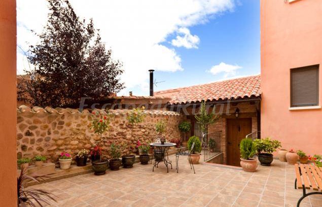 Urunuela Cottage | Cabin ∙ 5 bedrooms ∙ 16 guests