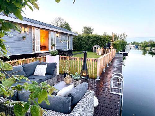 Baambrugse Zuwe Ski Chalet | Chalet ∙ 2 bedrooms ∙ 6 guests