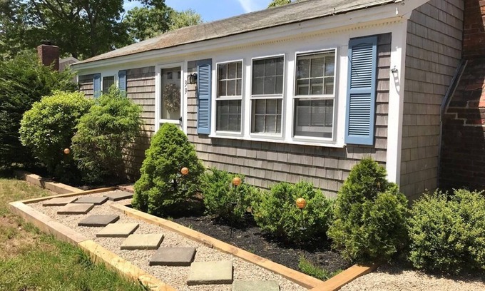 Dennis Port Cottage | Close to Nantucket Sound, Comfy Dennis Port 2 Bedroom Cottage (2069)
