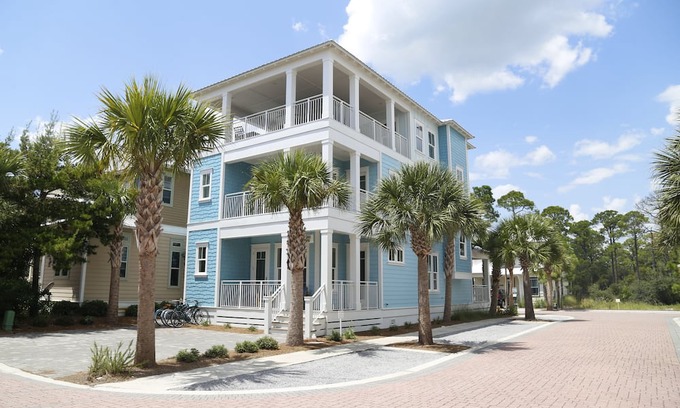 Seacrest Beach House | Cloud Nine Seacrest Beach - Walk to Rosemary & Alys! Outdoor living on 5 porches