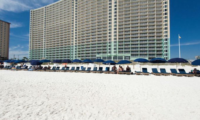 Panama City Beach House | Emerald Beach Resort By BlueSwell
