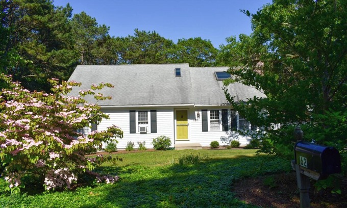 Dennis House | Four bedroom rental home near Dennis golf and beaches