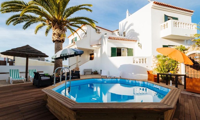 Ameijeira House | Holiday Lagos