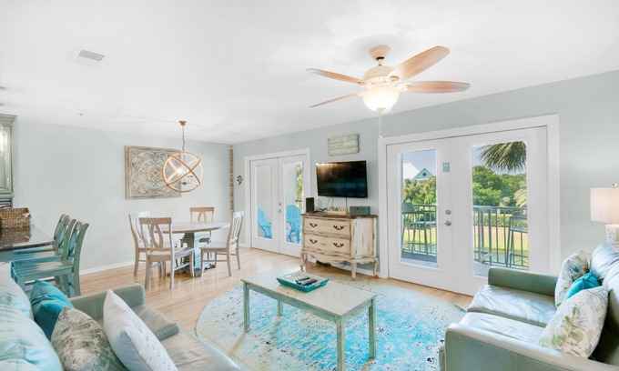 Gulf Place Condo | 🏖️LakeViews~Walk2Beach~ComplexPool~Updated~Gulf Place Caribbean 204