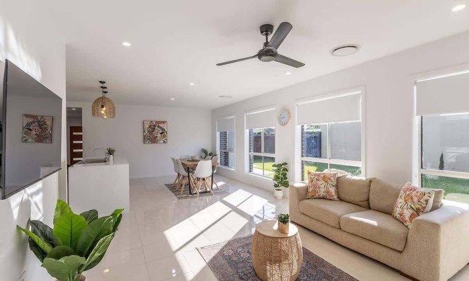 Myrtleford House | Lavender & Olive - Bright, Modern, and Beautiful accommodation in Myrtleford