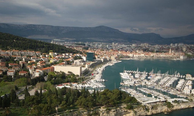 Split Apartment | Located in Split, a 10-minute walk from Diocletian's Palace.