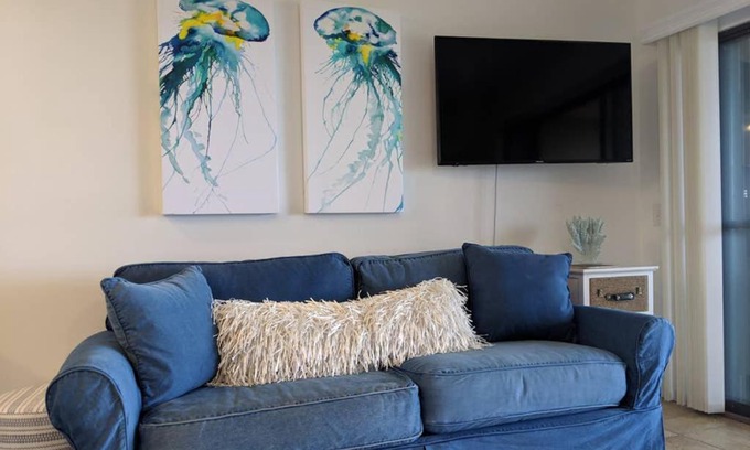 Seacrest Apartment | Oceanfront Paradise - Beach at your backdoor!