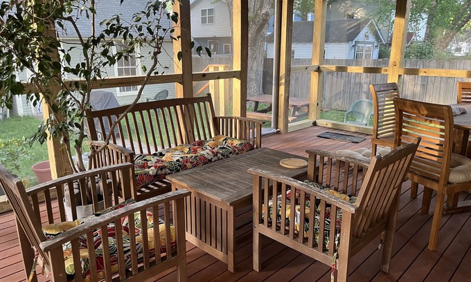 Saratoga Springs House | Perfect location-10 minute Walk to Track and 15 minute walk to Downtown