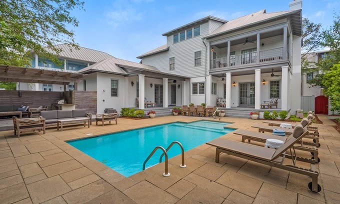 Rosemary Beach House | PRIVATE BEACH ACCESS-Stunning Remodel-Private Pool-4 Bikes