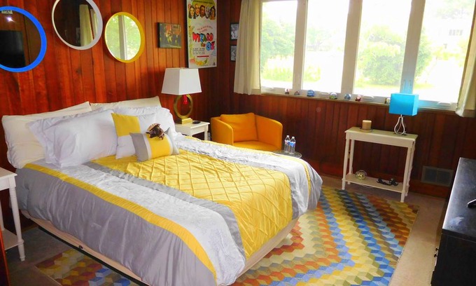 Camellia Shores Resort | Private room ∙ 2 guests