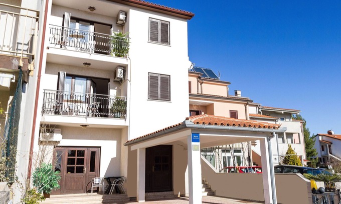 Vintijan Apartment | Spacious 4 bedroom apartment in Pula