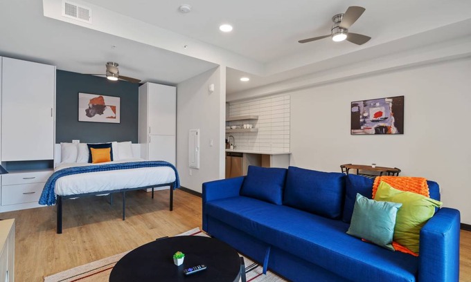 Lockerbie Square Apartment | Studio flat ∙ 4 guests