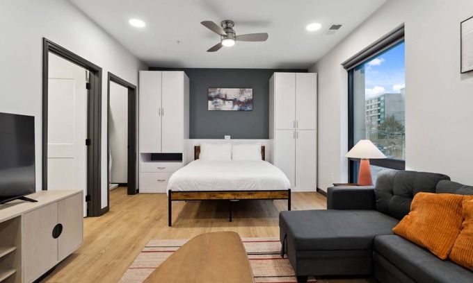 Lockerbie Square Apartment | Studio flat ∙ 3 guests