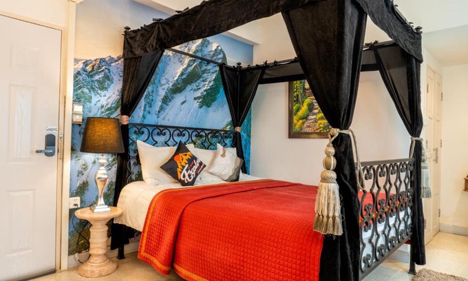 Khon Kaen Hostel | The White Rabbit Hostel