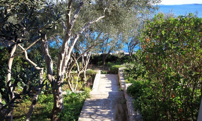 Seget Vranjica Apartment | Two bedroom apartment near beach Seget Vranjica, Trogir (A-1051-b)