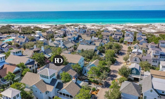 WaterSound Beach House | WaterSound Beach +Community Pool- Barefoot at the Beach by Royal Destinations