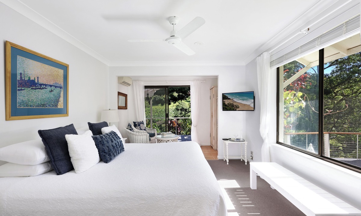 Sapphire Beach Bed & Breakfast | Sensom Boutique Bed and Breakfast