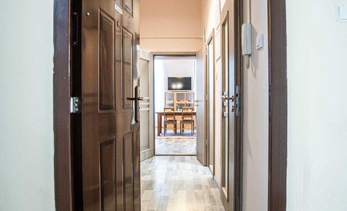 Kecskemet Apartment | Entire Flat in Kecskemét Center